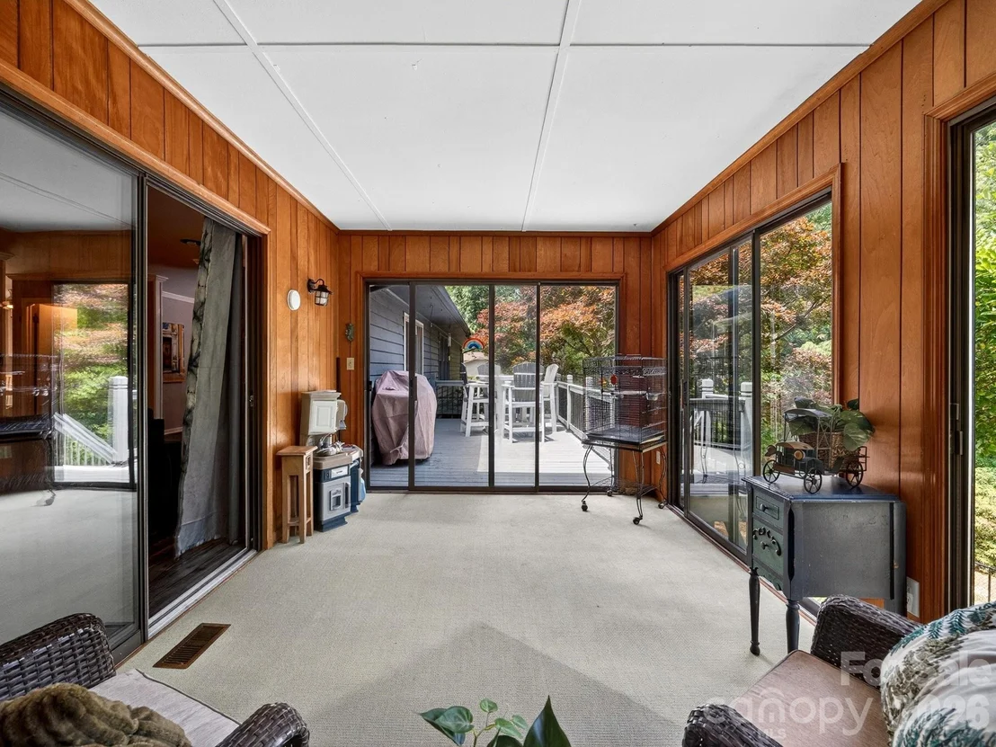 Photo of 707 Dogwood Trail