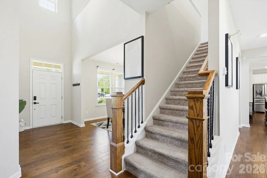 Photo of 840 Oak Manor Drive SE