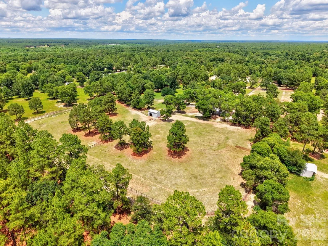 Photo of 1377 Pine Road