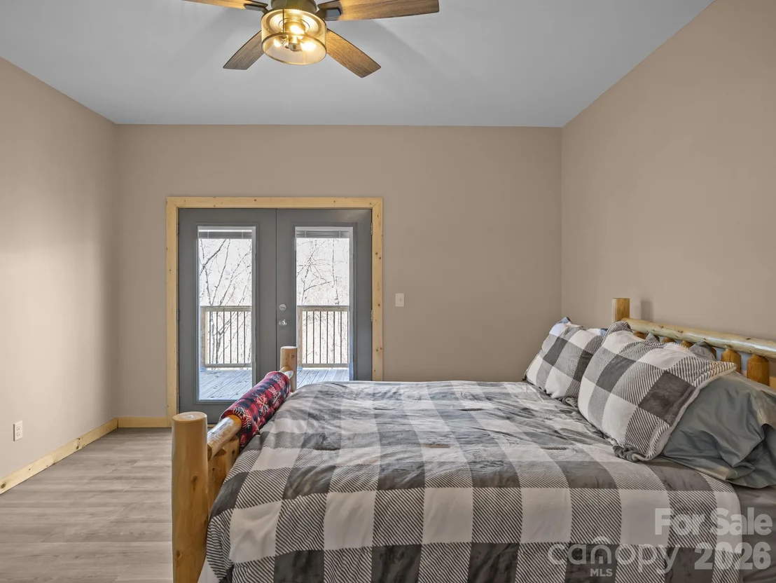 Photo of 225 Aurora Lane