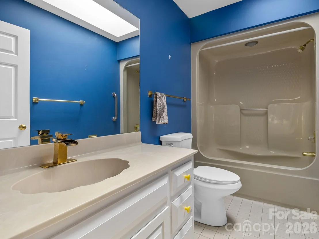 Photo of 140 Meadowlark Drive