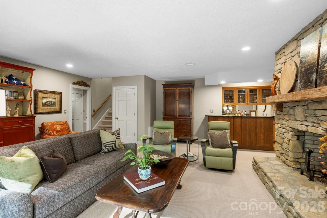 Photo of 308 Kenmure Drive