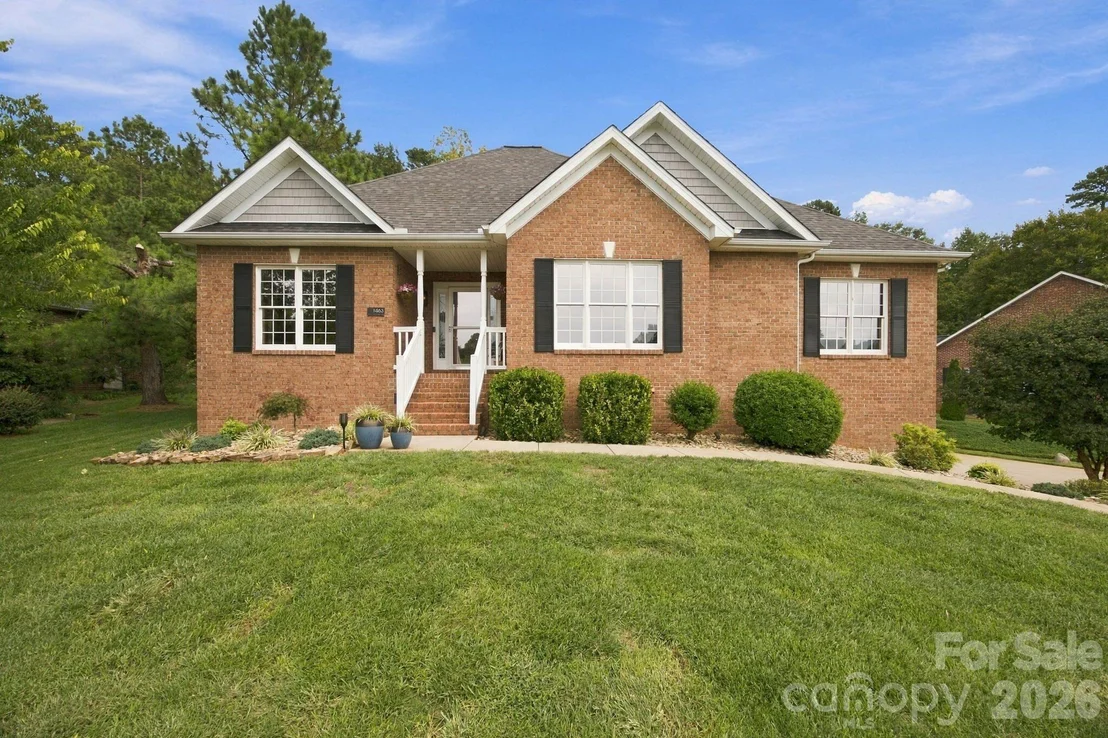 Photo of 1463 Brookstone Drive