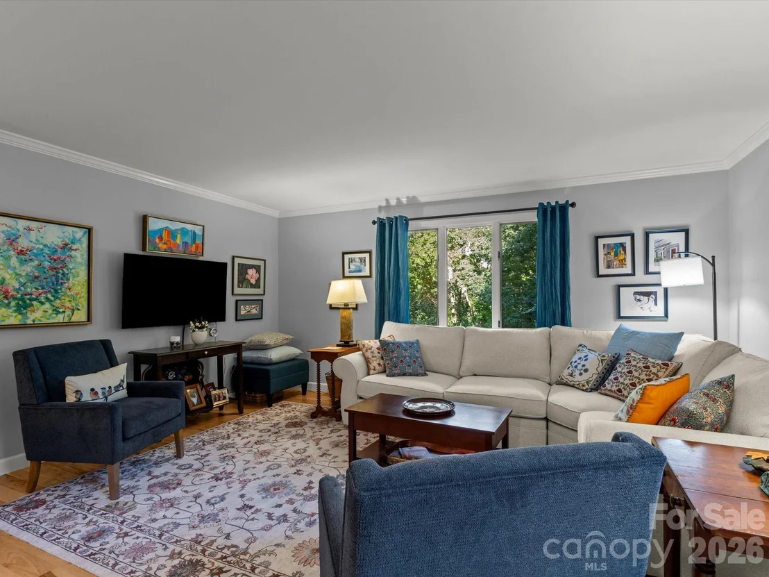 Photo of 110 Aurora Drive