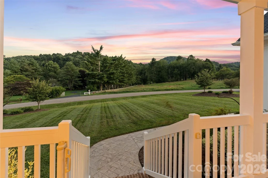 Photo of 394 Kellwood Drive