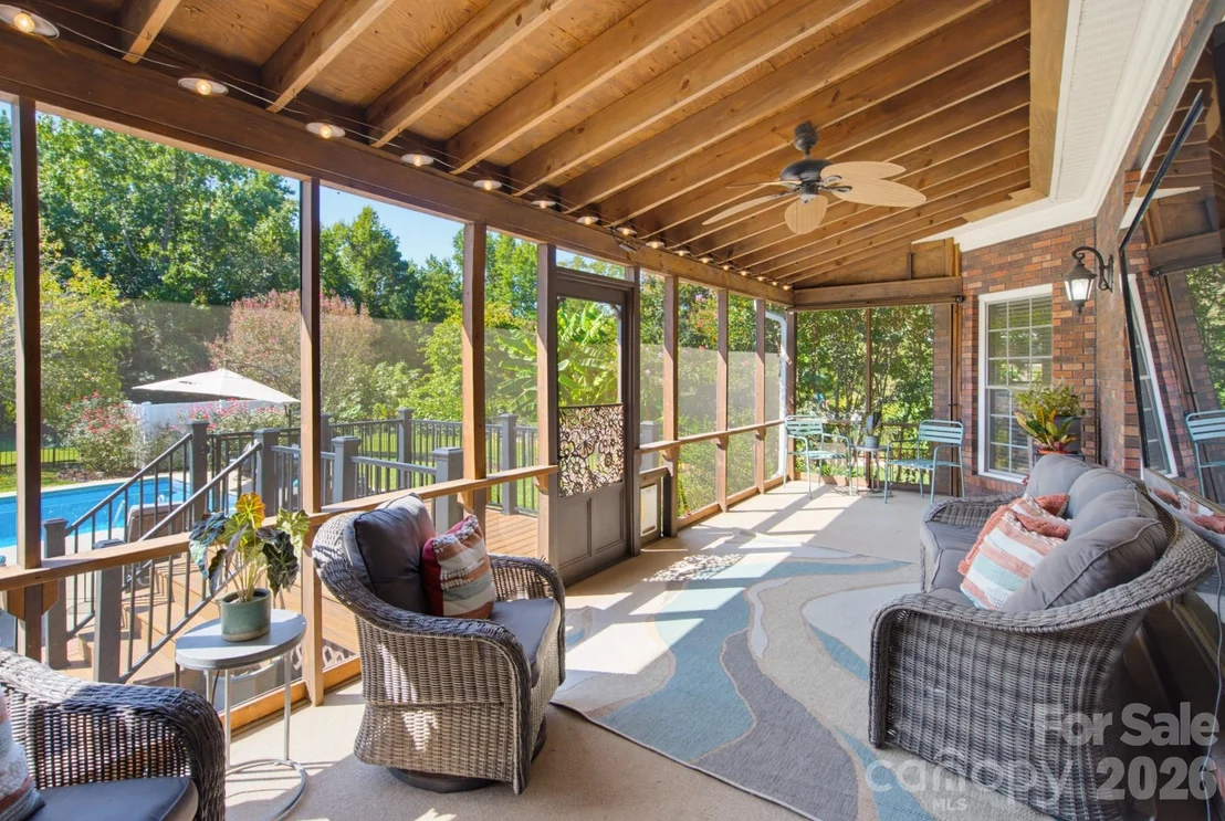 Photo of 1177 Springlake Road