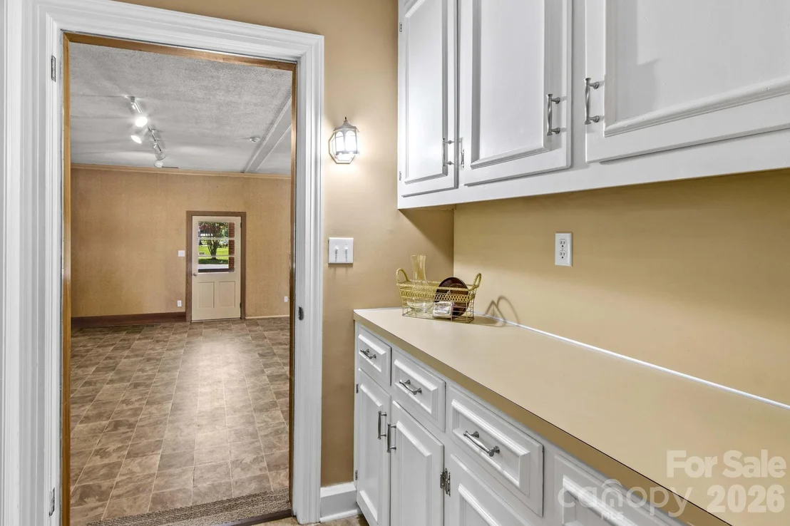 Photo of 875 Bonanza Drive
