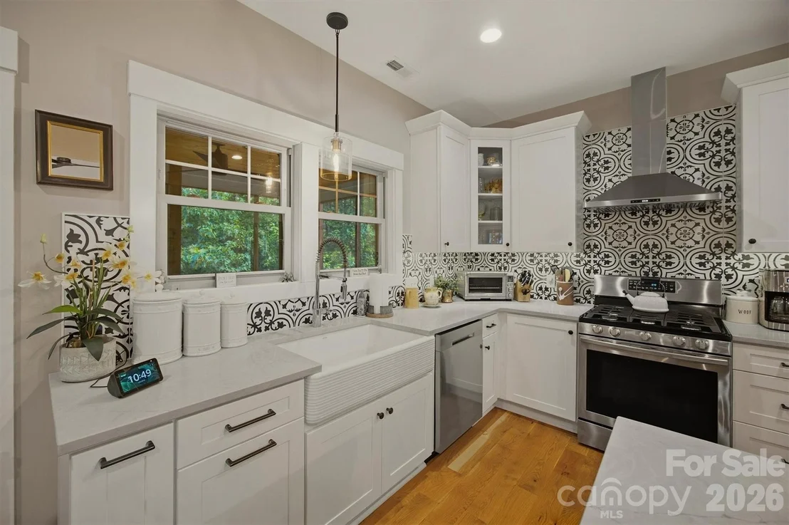 Photo of 124 Beechmont Drive