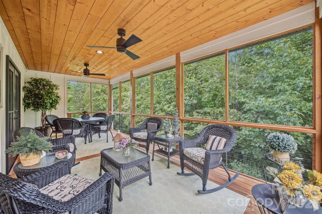 Photo of 124 Beechmont Drive
