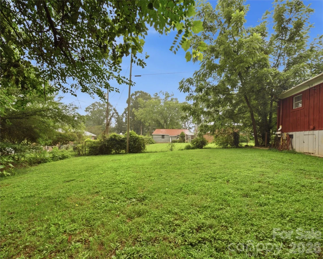 Photo of 307 Beverly Avenue