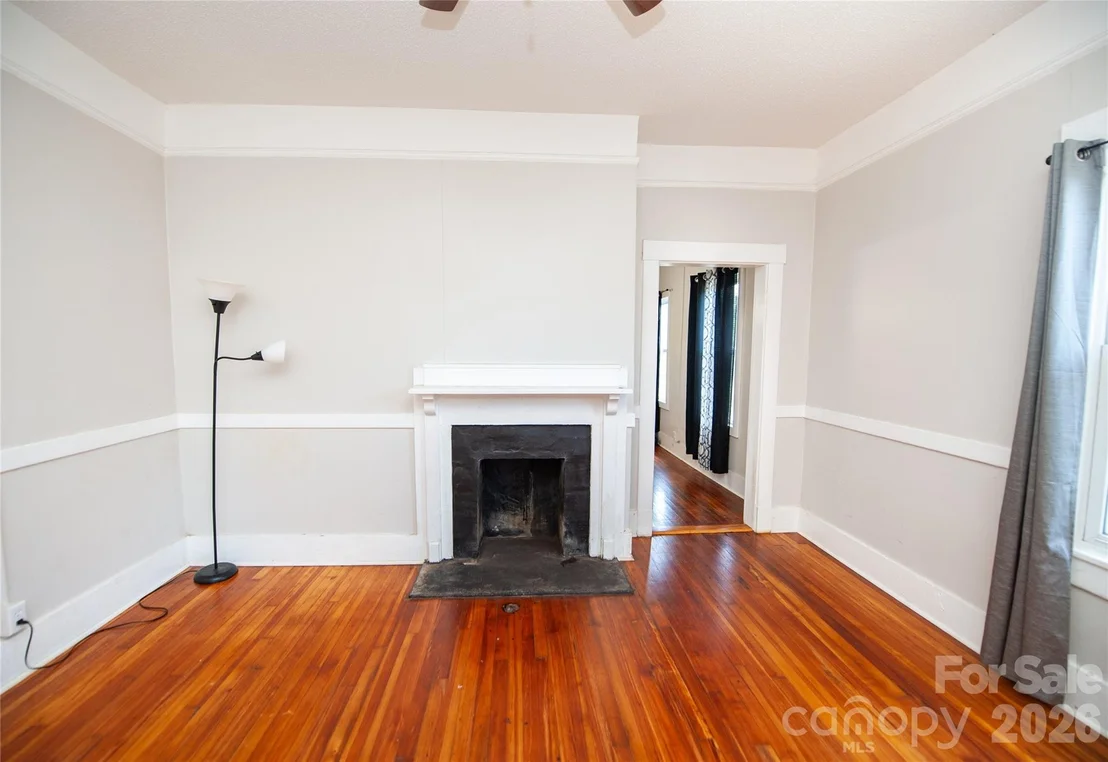 Photo of 128 Fleming Avenue