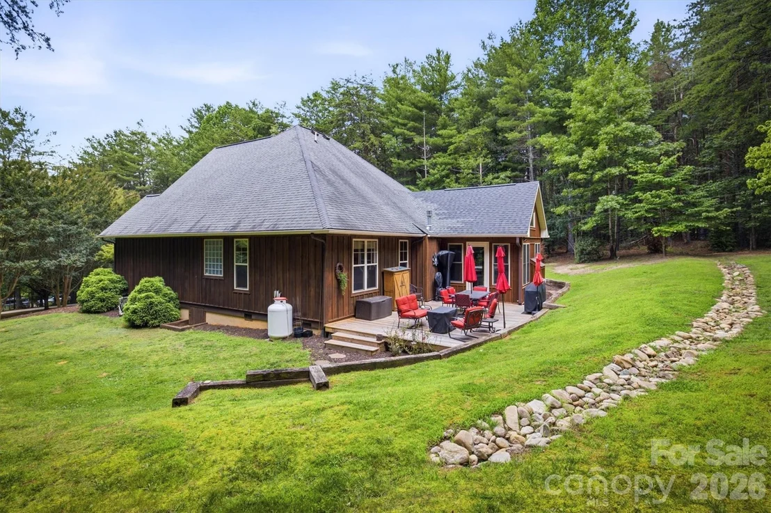 Photo of 2185 Cottage Park Road