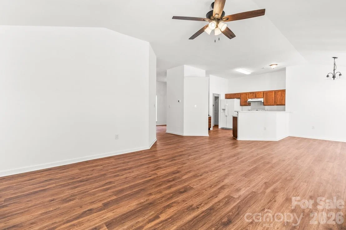 Photo of 739 Oakbluff Circle