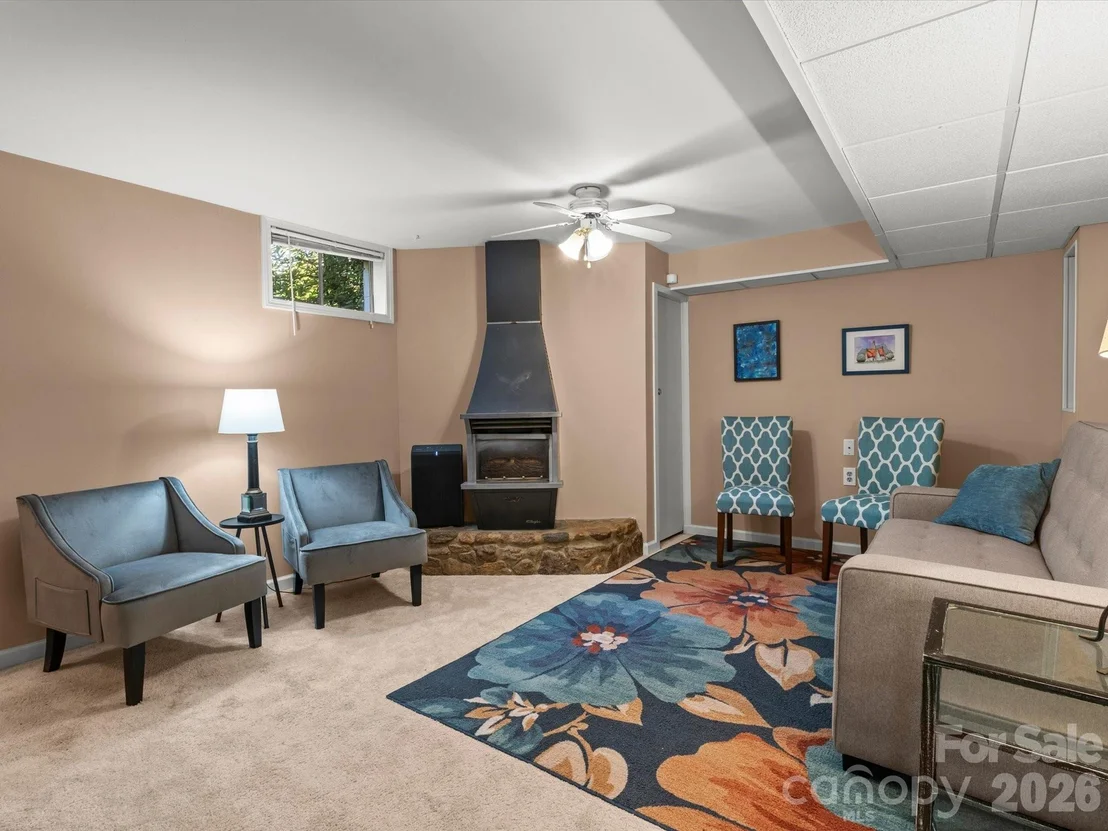 Photo of 110 Aurora Drive