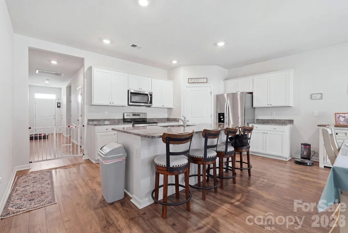 Photo of 1404 Greenock Lane