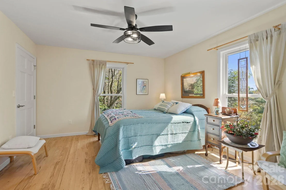 Photo of 367 Crescent Street