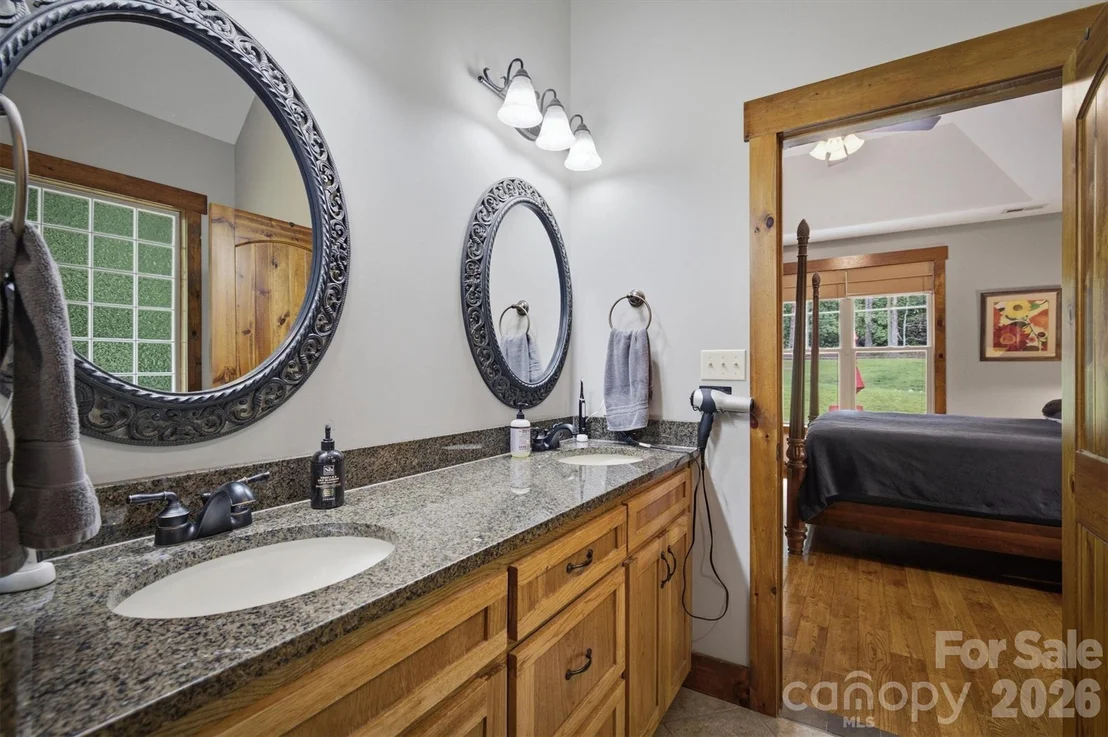 Photo of 2185 Cottage Park Road