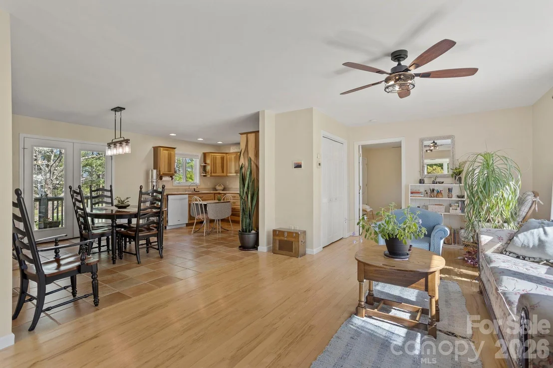 Photo of 367 Crescent Street