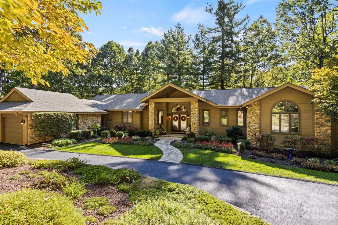Photo of 308 Kenmure Drive