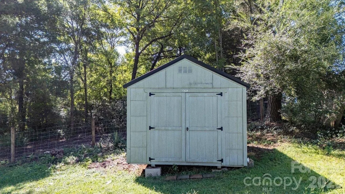 Photo of 9159 Gold Hill Road
