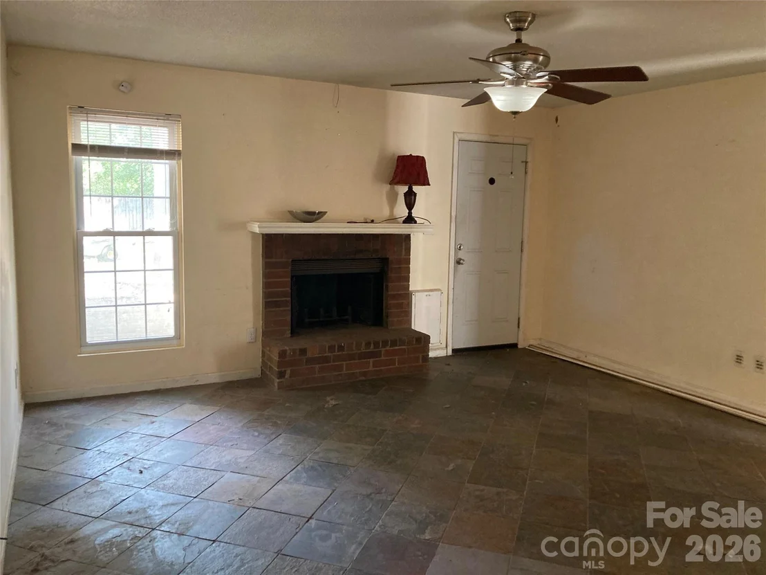 Photo of 526 Hillcrest Drive