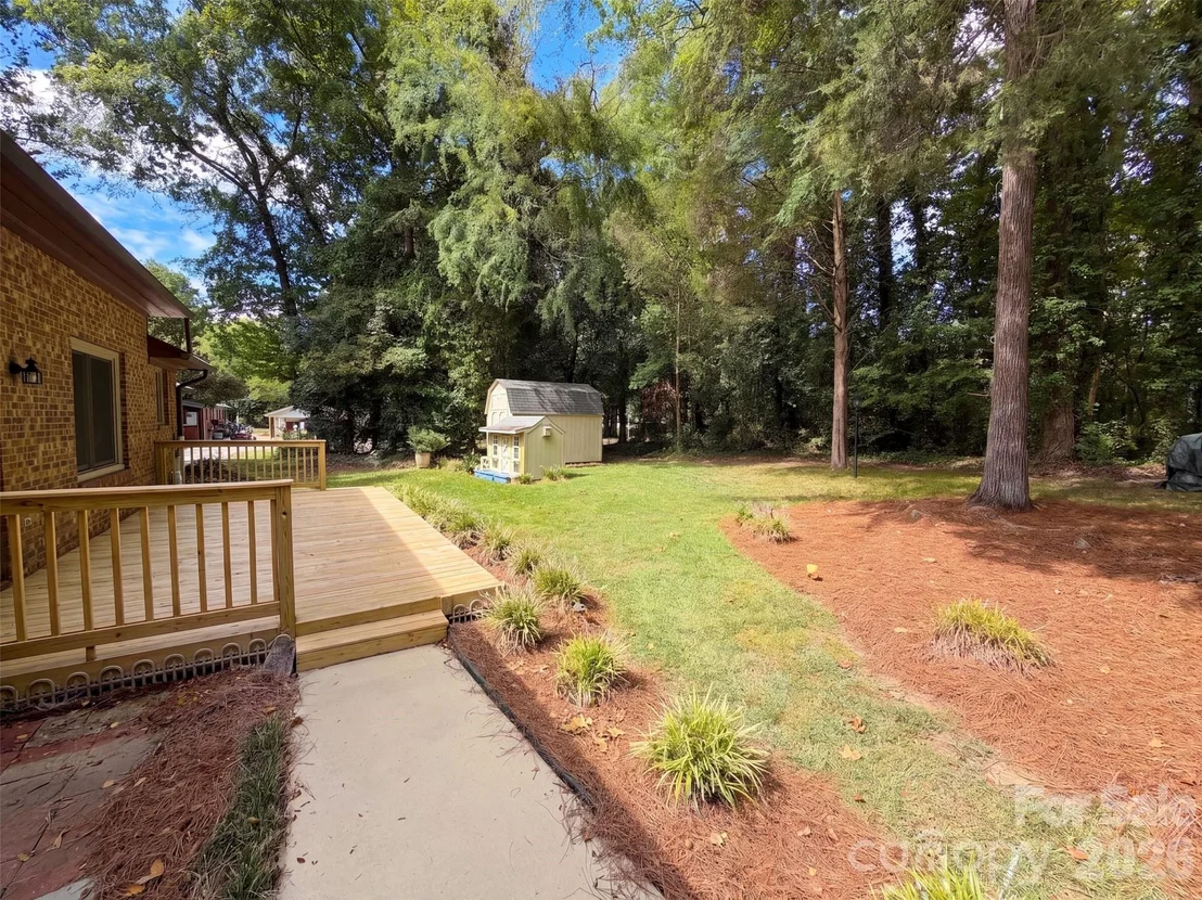 Photo of 121 Goodman Circle NE