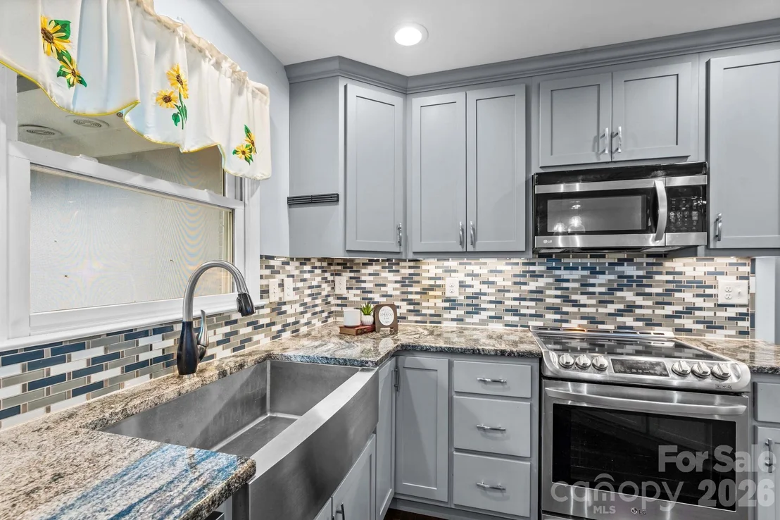 Photo of 465 Bonanza Drive