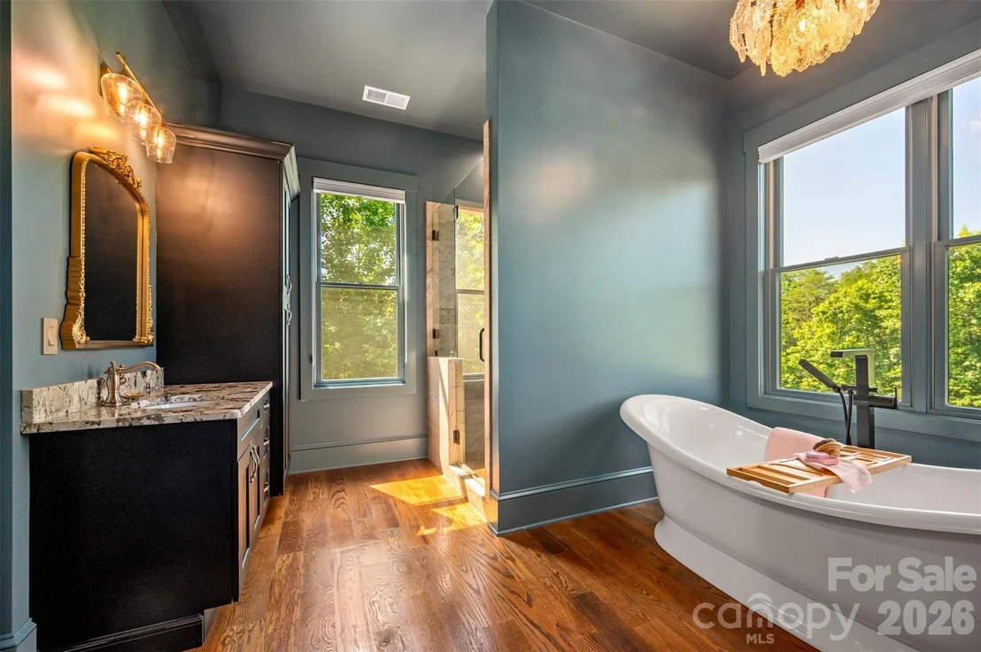 Photo of 398 Mapleton Lane
