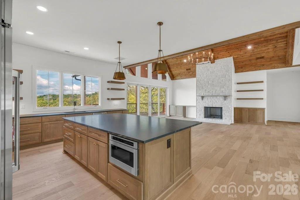 Photo of 380 Greystone Drive
