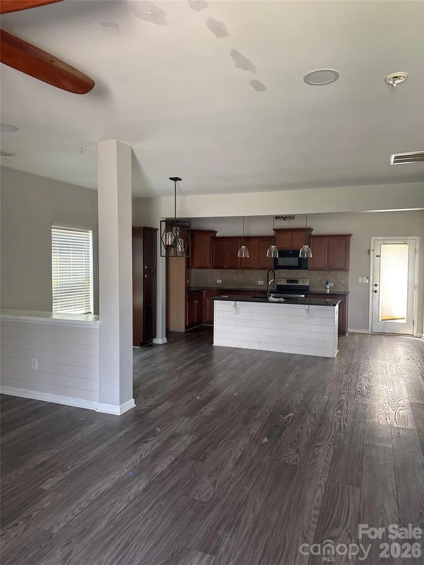Photo of 2122 Gillette Drive
