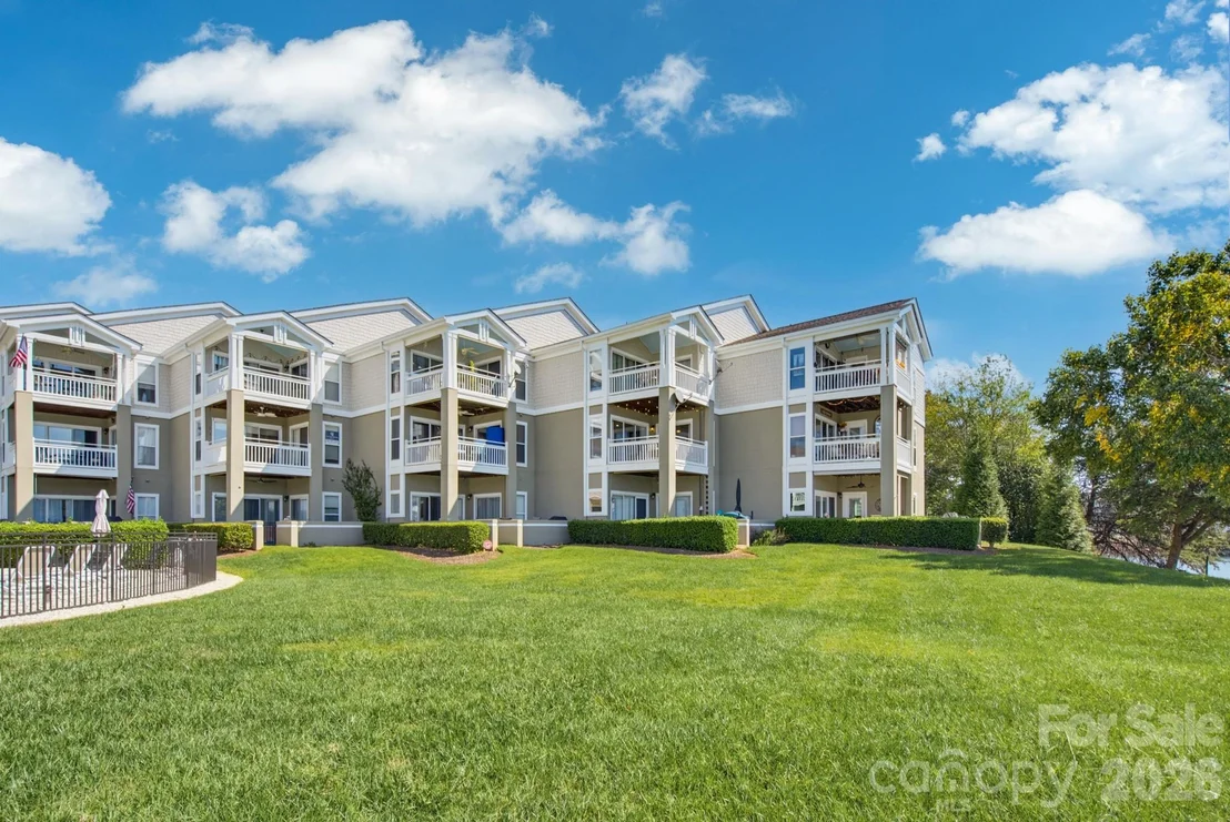 Photo of 1338 Torrence Circle