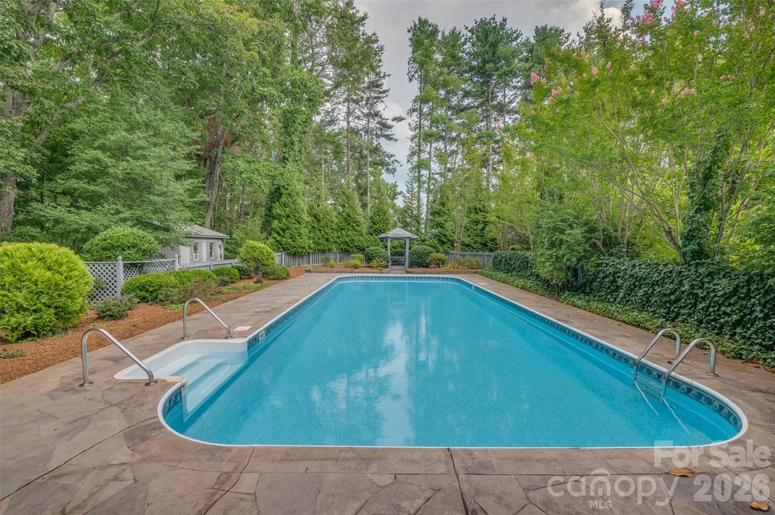 Photo of 176 Fox Run Lane