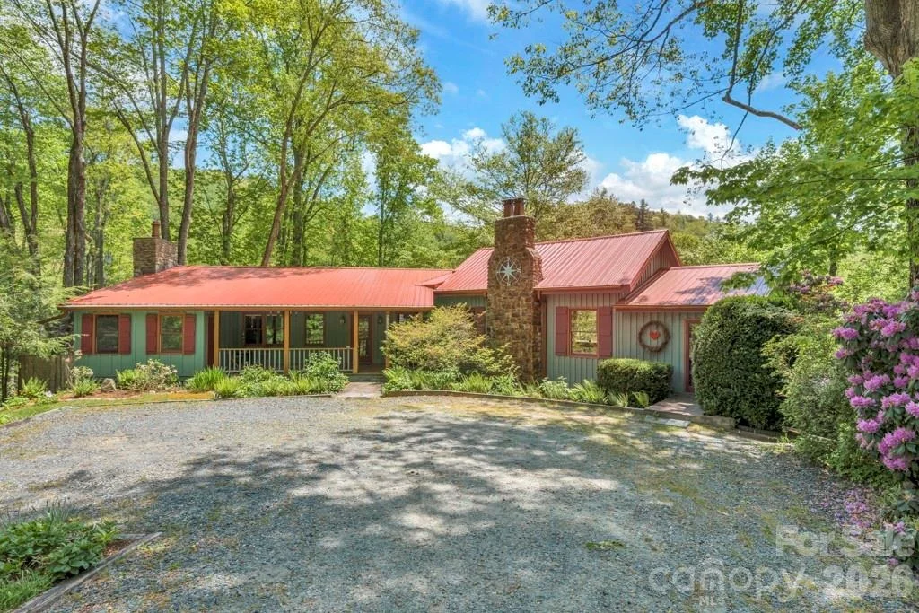 Photo of 1590 Shulls Mill Road