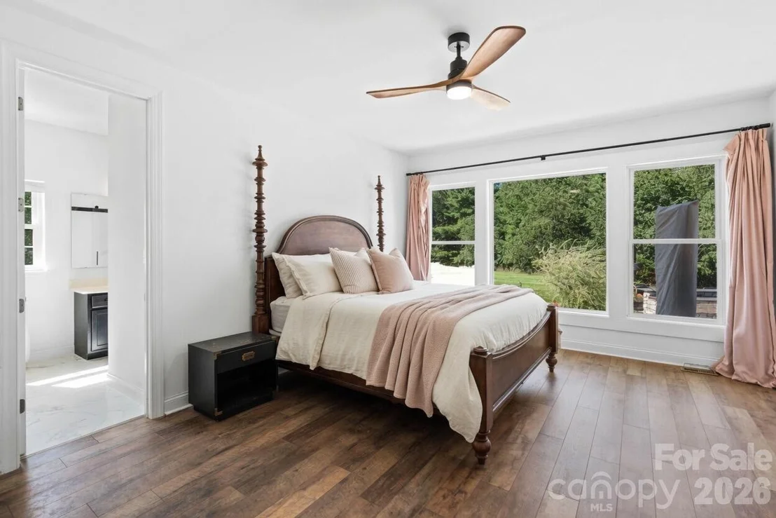 Photo of 394 Kellwood Drive