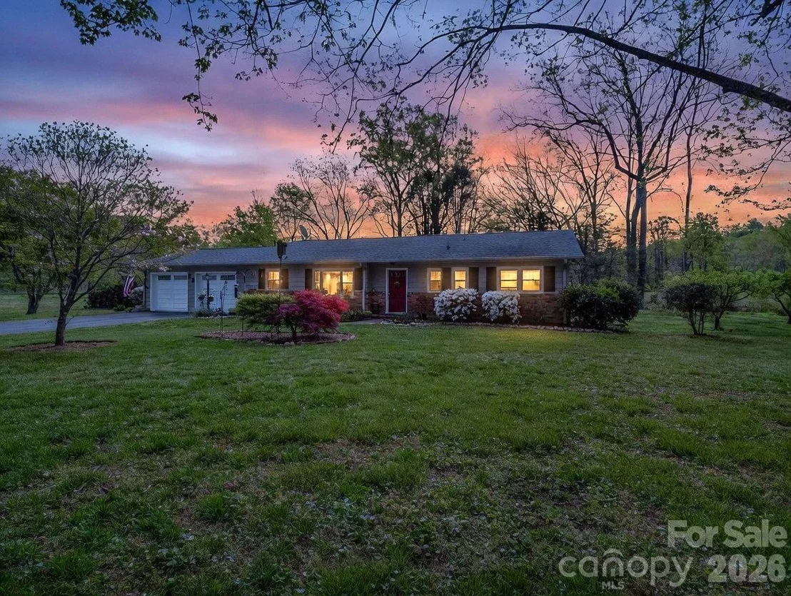 Photo of 120 Warrior Drive