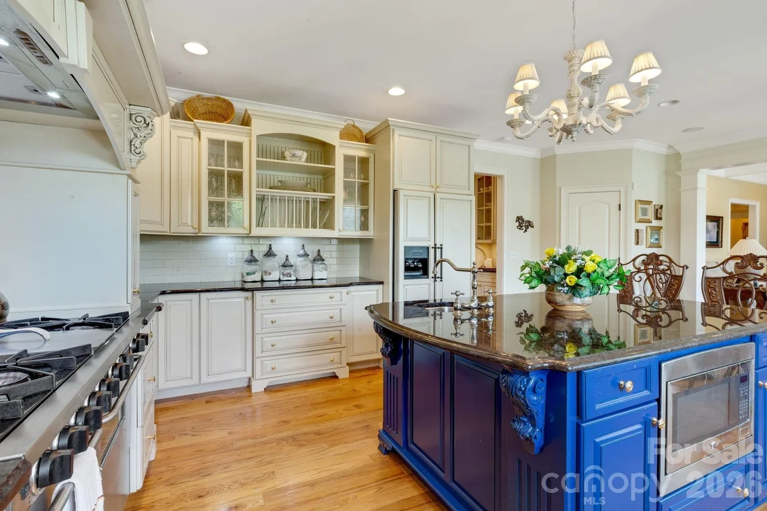 Photo of 340 Harrison Road