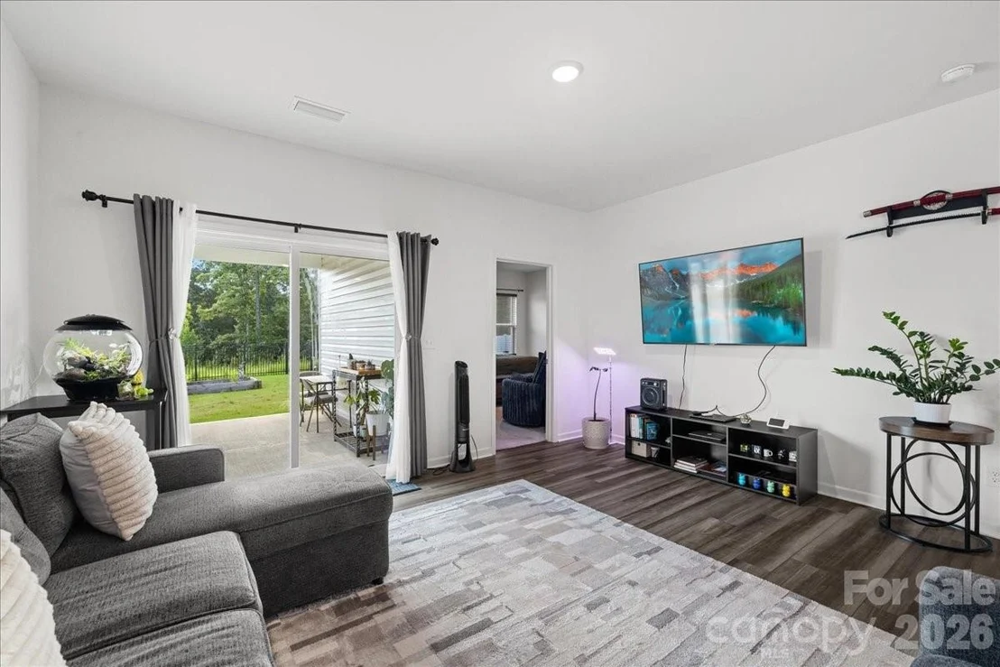 Photo of 144 BABBLING BROOK Drive