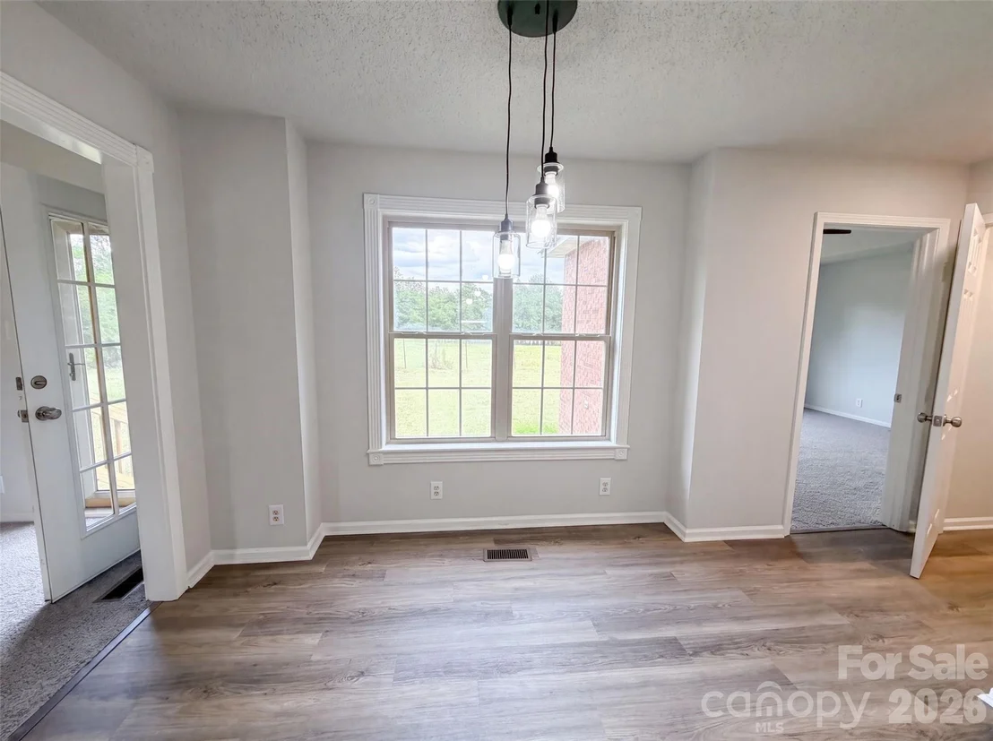 Photo of 972 Darby Road