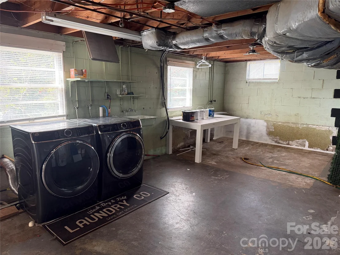 Photo of 1631 Maple Avenue