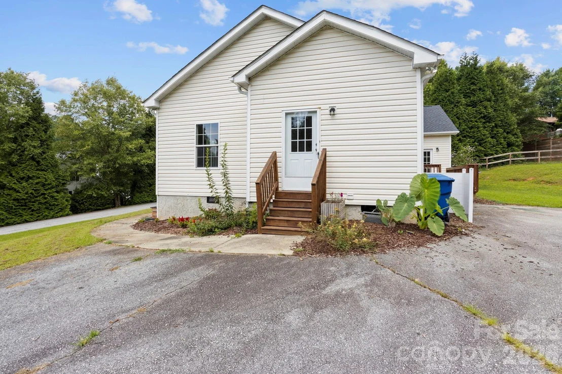 Photo of 97 Meadowview Drive