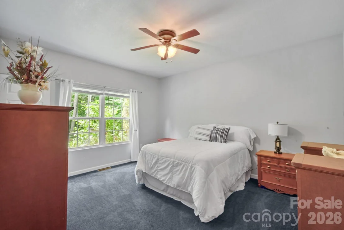 Photo of 90 King Road