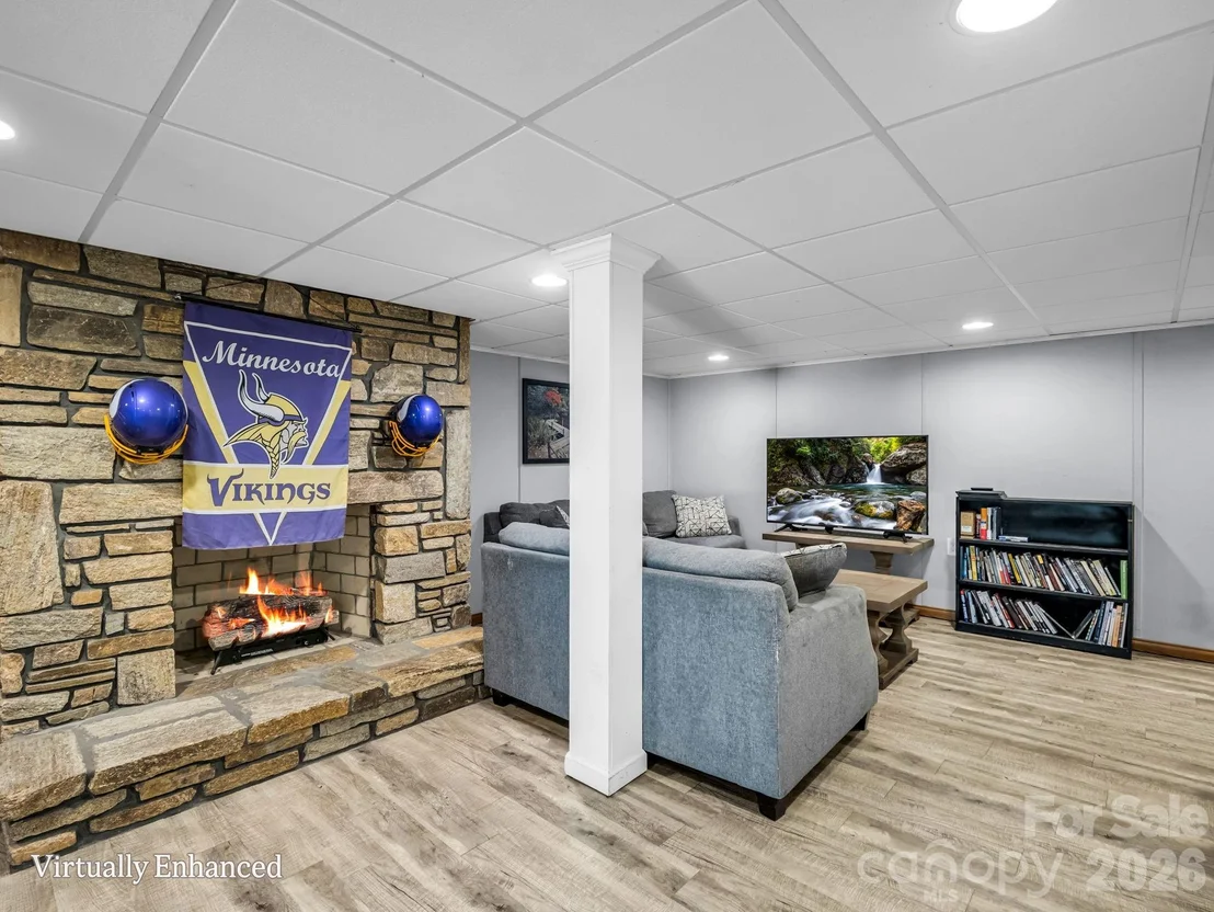 Photo of 215 Hillcrest Drive
