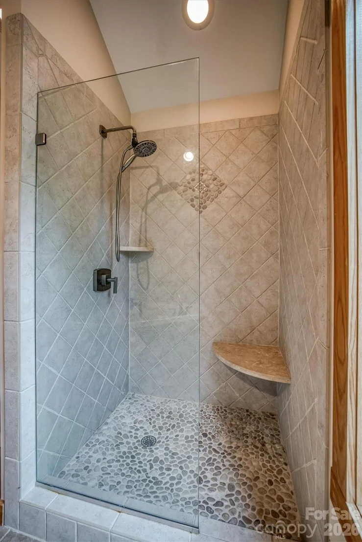 Photo of 5162 Beech Bluff Drive
