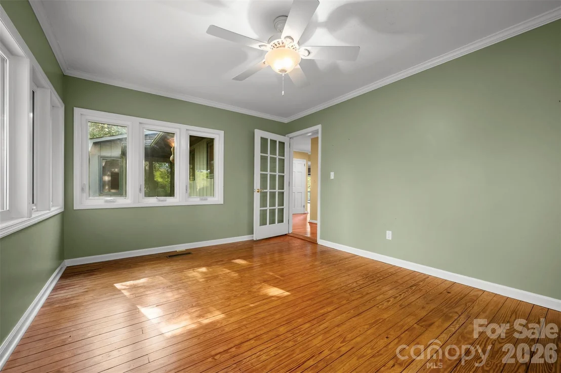 Photo of 176 Fox Run Lane