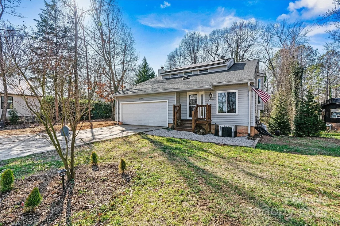 Photo of 3995 Burton Lane