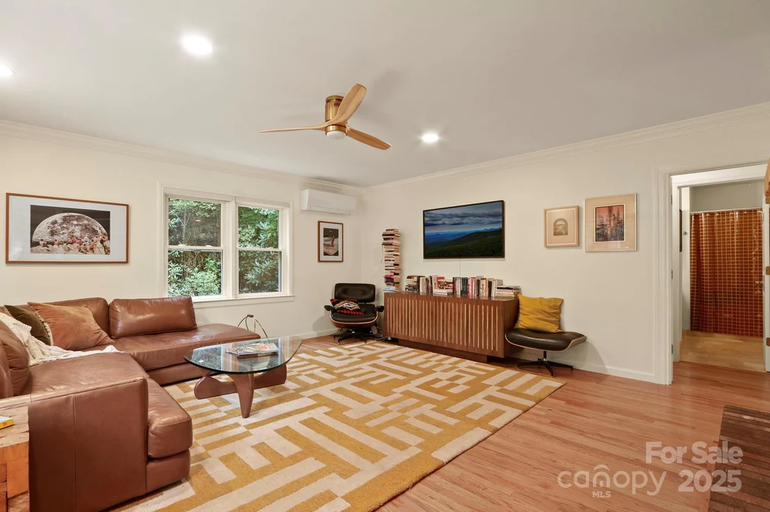 Photo of 127 Boulder Lane