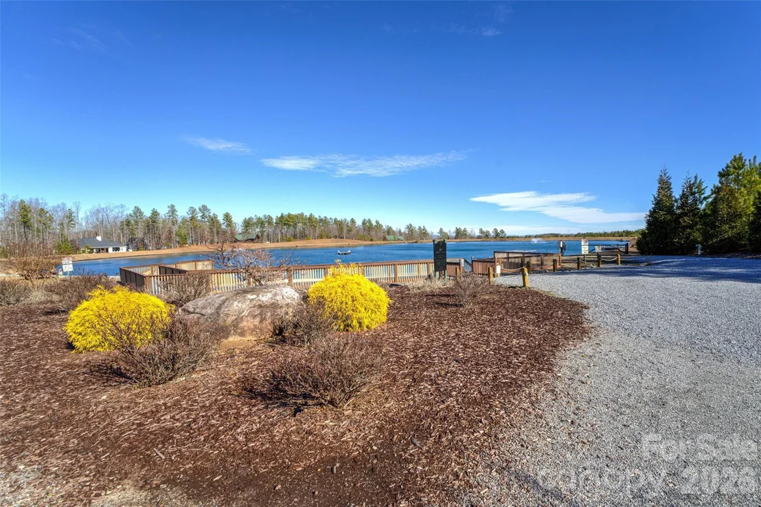 Photo of 463 Summit Trail