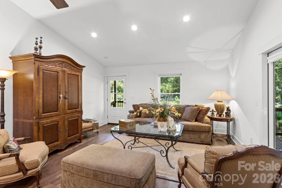 Photo of 400 Laurel Drive