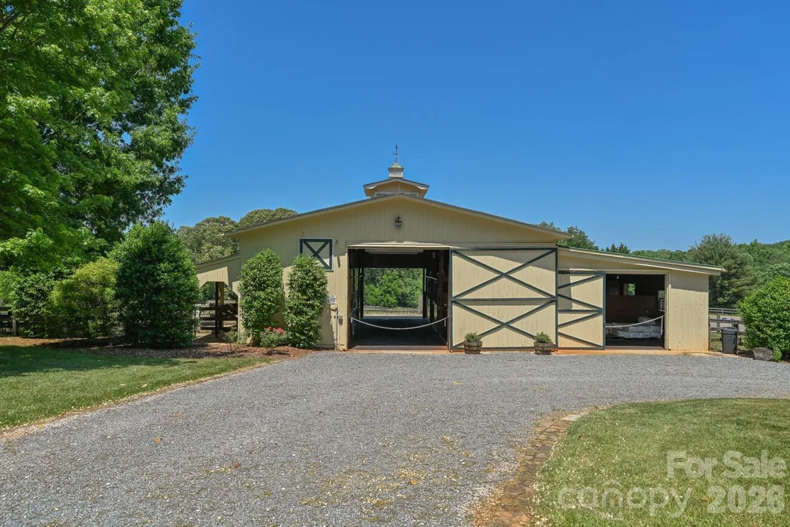 Photo of 835 Jackson Grove Road