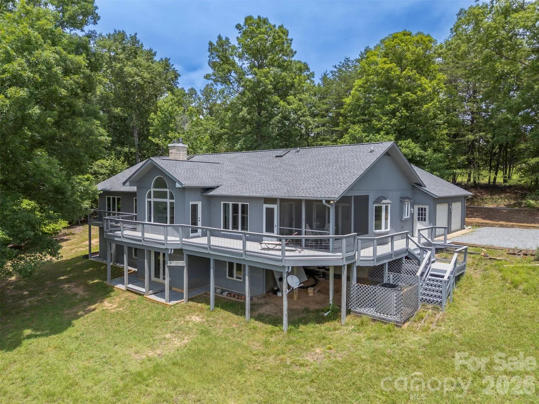 Photo of 441 Lower Ridgeview Road